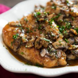 Pan Seared Chicken Marsala ( Half Tray)